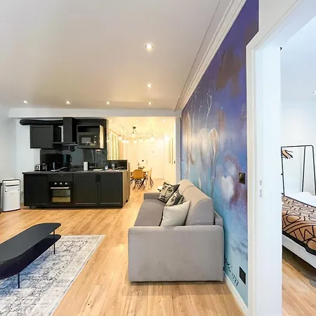 105 - Urban Haussmann Opera *