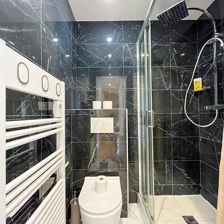 105 - Urban Haussmann Opera Appartement *