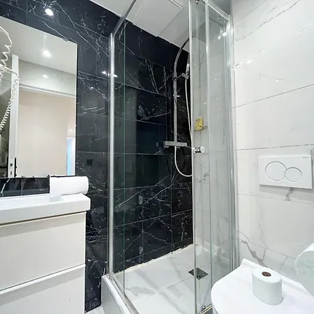 105 - Urban Haussmann Opera Appartement *