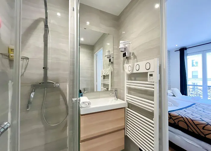 105 - Urban Haussmann Opera شقة